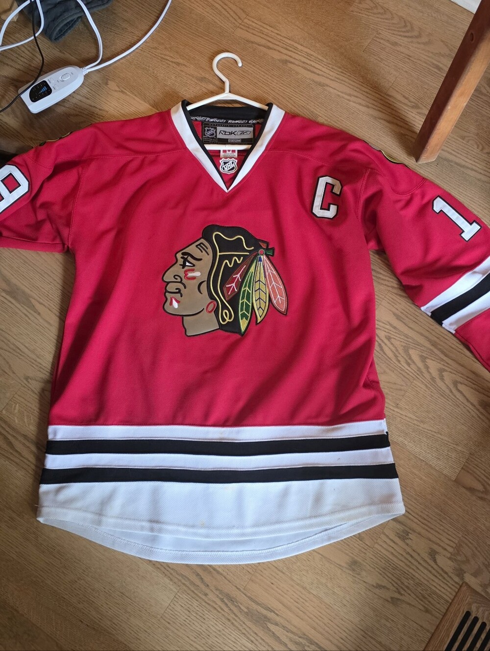 y2k authentic reebok edge 1.0 Jonathan Toews Blackhawks jersey size 52 (L)